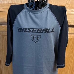 Under Armour Youth Boys Medium Loose Fit 3/4 Sleeve Gray Crew Neck Baseball